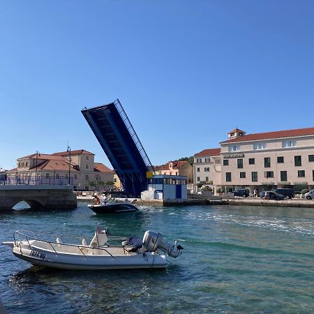 Tal Aparthotel Tisno Exterior photo